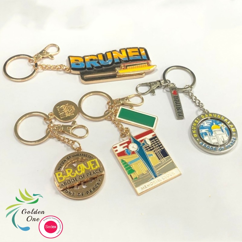 Factory Wholesale Custom Metal Key Chain 2d 3d Design Tourist Beach Souvenir Key Charm Company Logo Letter Enamel Metal Keychain